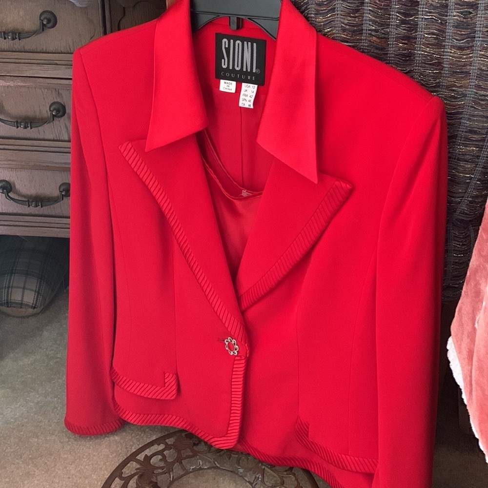 Beautiful 3 PC suit